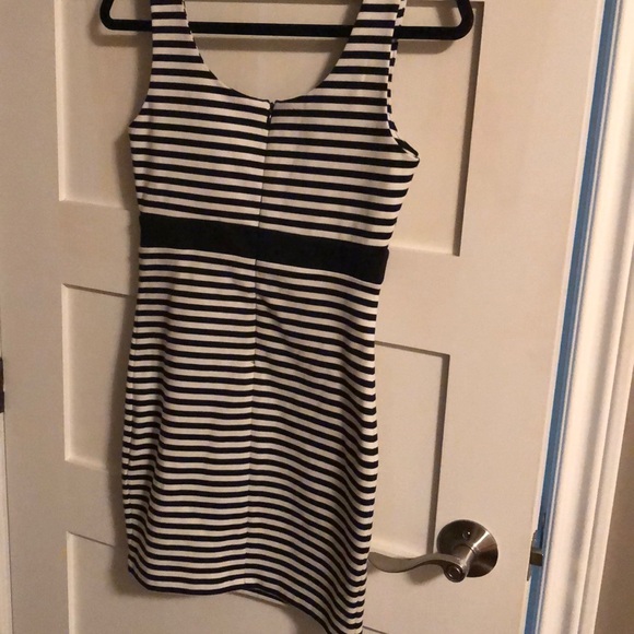Striped summer dress - Picture 2 of 4